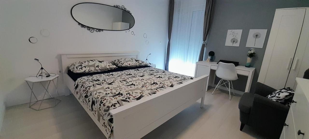 Residential Apartment Split Luaran gambar