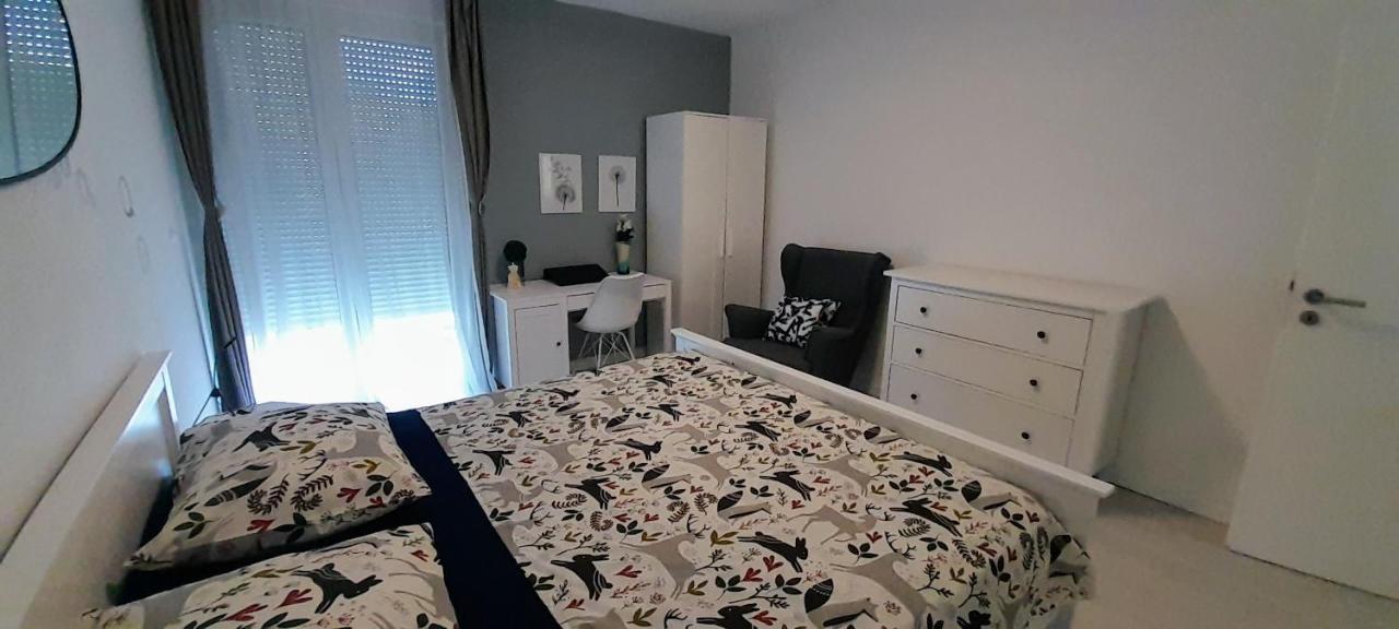 Residential Apartment Split Luaran gambar